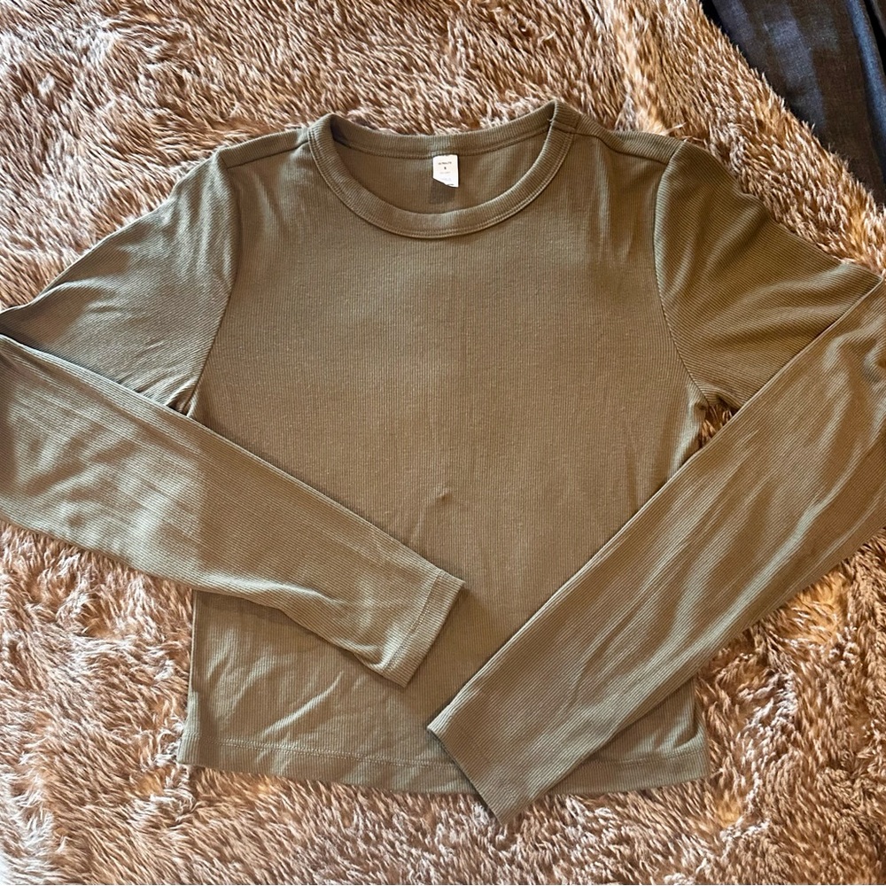 Old Navy Ultralite Olive Green Long Sleeve Ribbed Crewneck Top